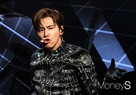 유흥업소 논란 유노윤호, 9개월만에 활동재개?