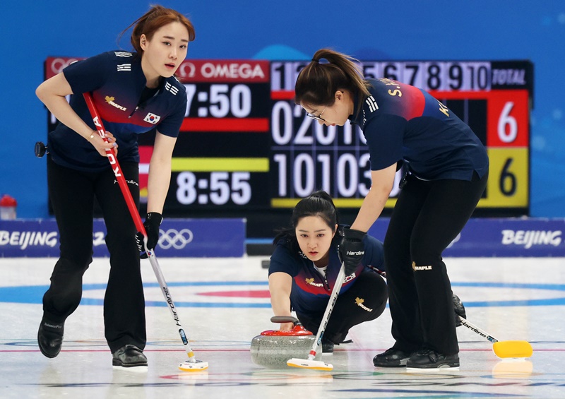 팀킴 컬링세선 준우승, 강호 스위스에 6-7 석패… 역대 최고 성적