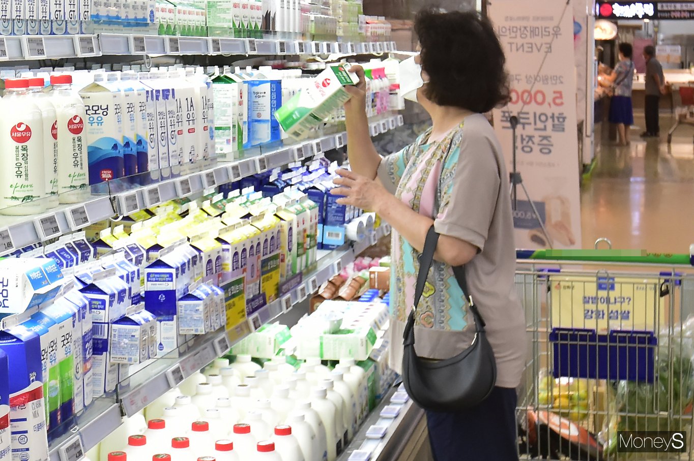 [머니S포토] 서울우유 원윳값 인상, 정부 맞대응하나