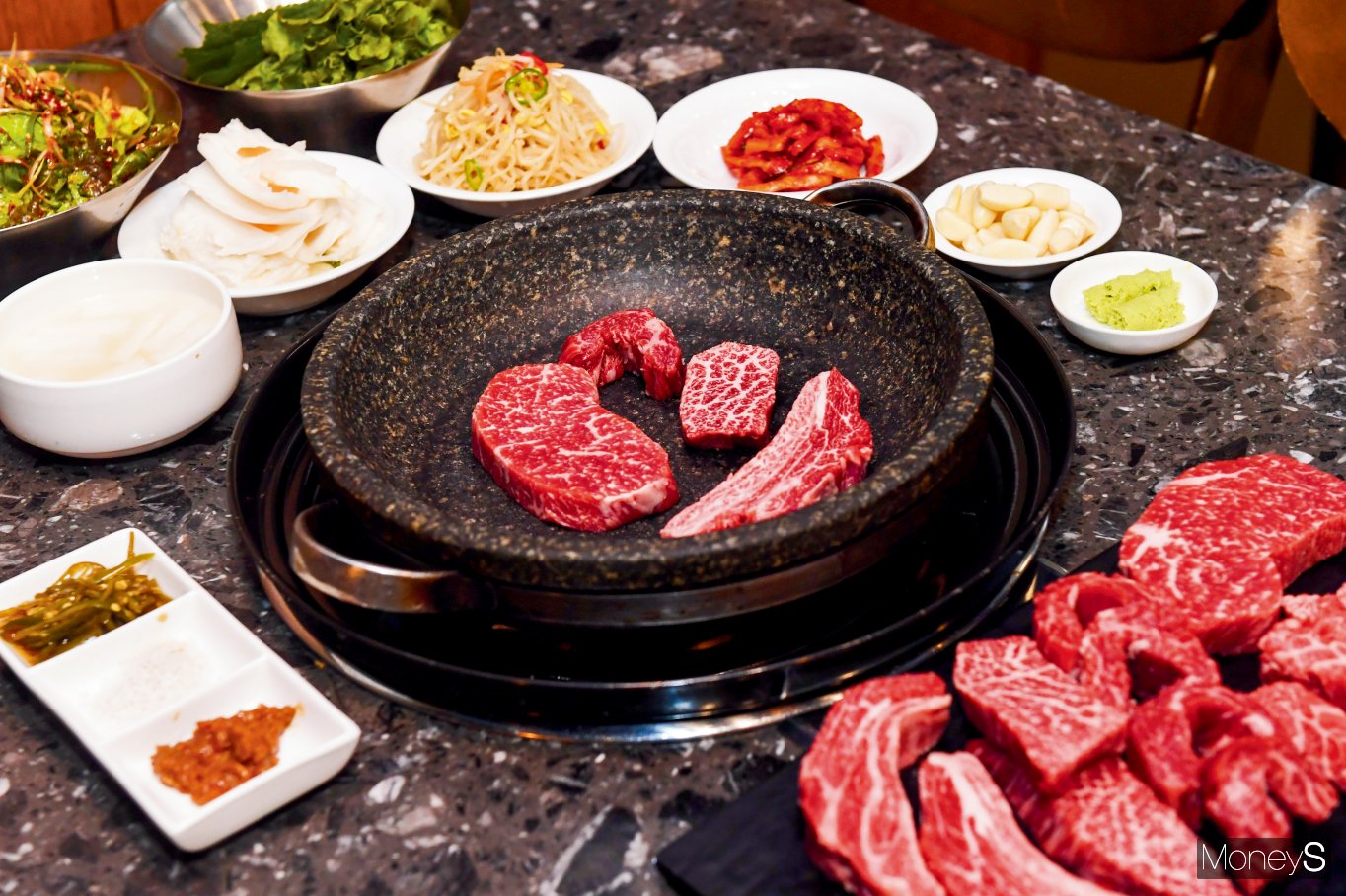 [맛집로드] 예리한 칼맛으로 선보이는 외식의 꽃 한우