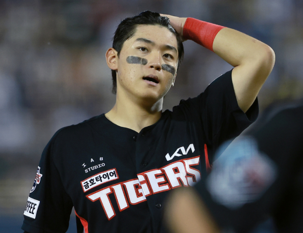 30-30에 최다득점… 김도영, 실책도 30개 고지로 시즌 최다