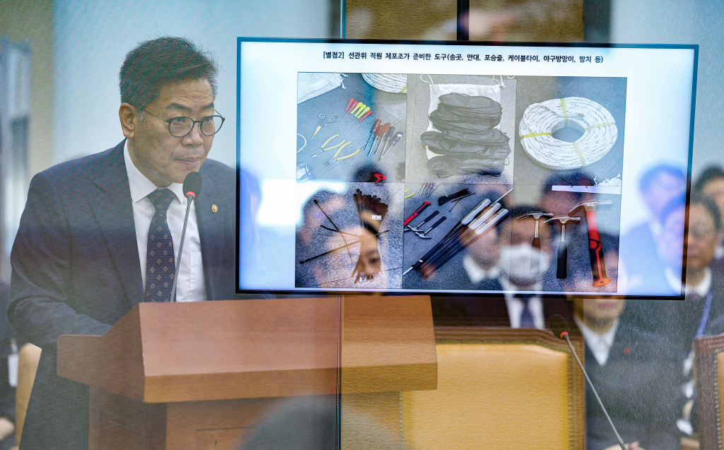꽑愿쐞, 꽑嫄 議곗옉 끉뿉 