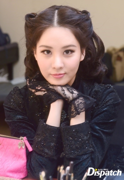 [OTHER][10-11-2014]SeoHyun tham dự buổi họp báo cho vở nhạc kịch mới của cô "Gone With The Wind" - Page 10 143338262_27