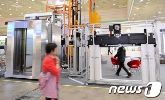 복잡하지만 편리한 승강기