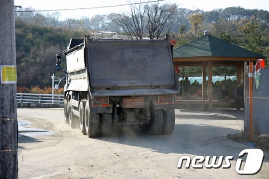한국철도시설공단 발주 공사 현장, 세륜 시설 제대로 작동안돼 민원 초래