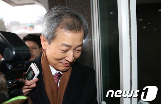 인수위 찾은 안호영 외교통상부 1차관