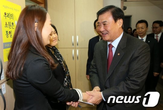 하늘꿈학교 찾아간 강창희 국회의장