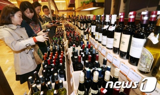 신세계百, 창고에서 방출된 와인