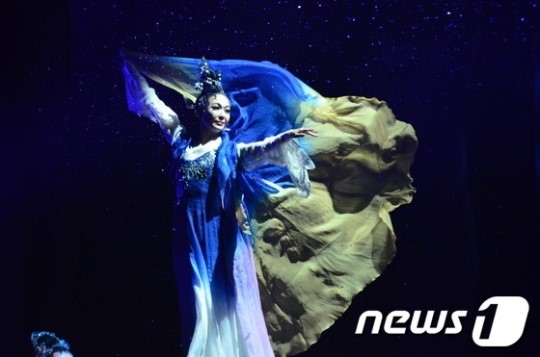 김외섭창작무용단 ‘전화앵무-꽃의전설’ 공연