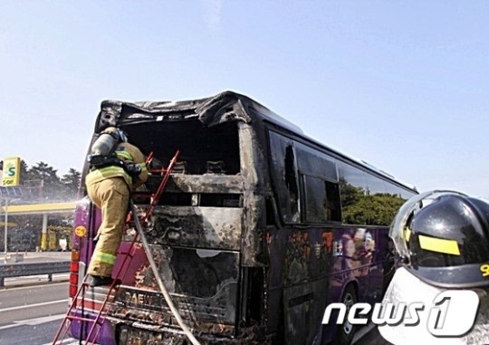 제주, 달리던 관광버스에서 불 아찔