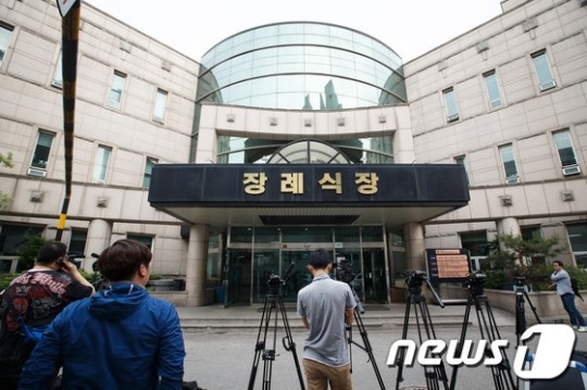 경찰, 숨진 손호영 여자친구 시신 부검키로 결정