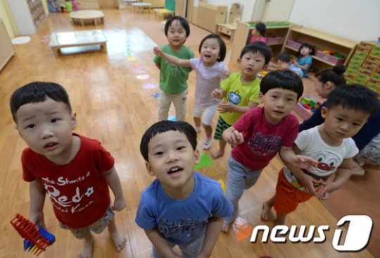 위킹맘도 안심하게, 직장 어린이집 활성화 방안 발표