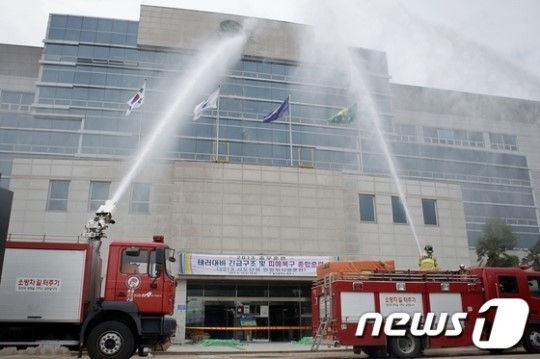 [풍경] 울산 북구서 테러대비 ‘충무훈련’ 열려