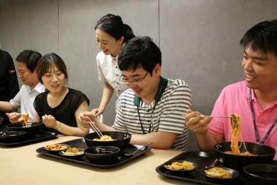 단체급식업계, 쌀국수 먹는날로 쌀소비촉진