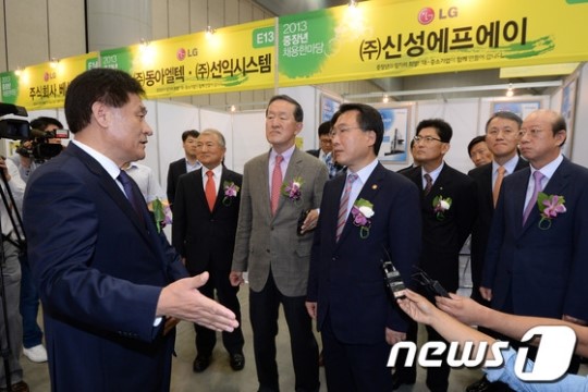 일자리가 늘어나야 할텐데