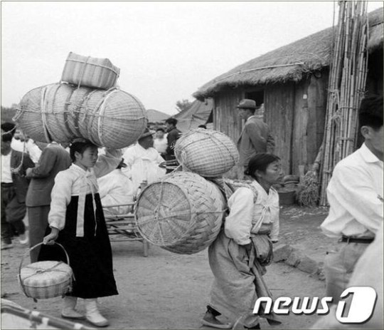 추억 어린 옛날 전통시장 기록으로 만나다