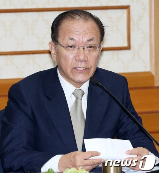 일자리 창출 강조하는 황우여 대표