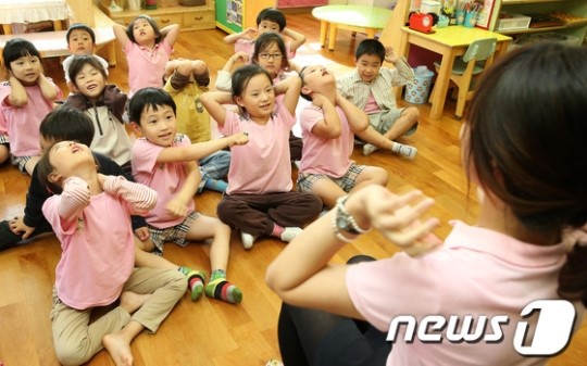 문용린 서울교육감, 혁신학교 예산 절반 싹뚝(종합)