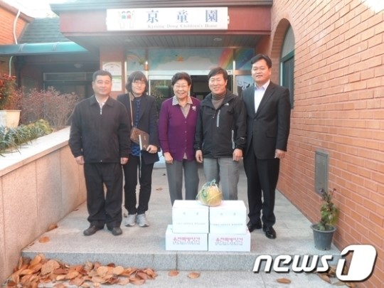 수원푸른녹지사업소, 보육시설에 농산물 전달