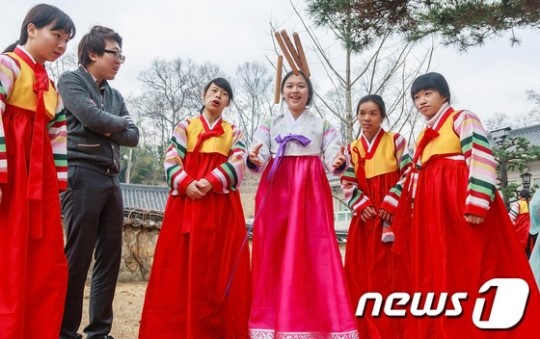중국 학생방문단 전통문화체험 나서