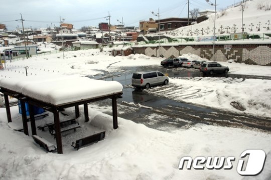 텅 빈 속초관광수산시장