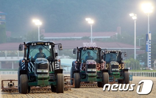 노을경마에 등장한 주랙터