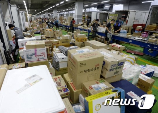 추석 앞두고 분주한 물류회사