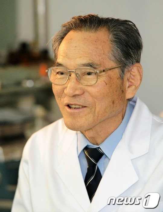 건강 허락하는 한 봉사할 것 전북 최고령 의사 강재균 박사