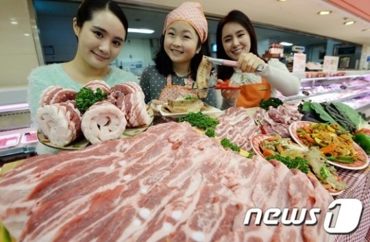 롯데마트, 연말연시 급등하는 돼지고기 저렴하게