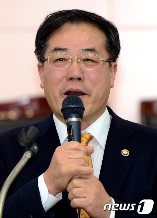 덕담하는 정승 식품의약품안전처장