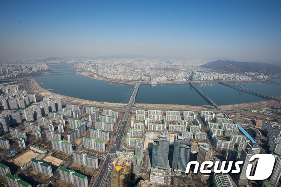 서울시내, 롯데월드타워에서 보니