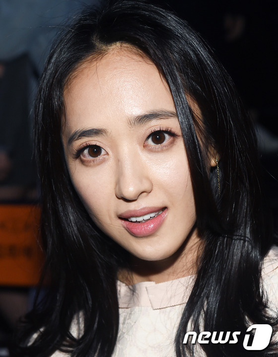 김민정, 자연 미인의 눈부신 미모~