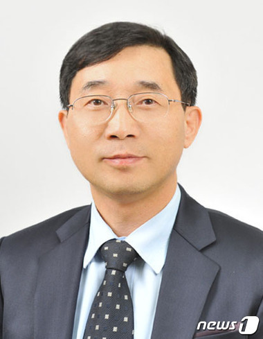 국립암센터 서홍관 박사, 보건의 날 국민훈장 석류장 수훈
