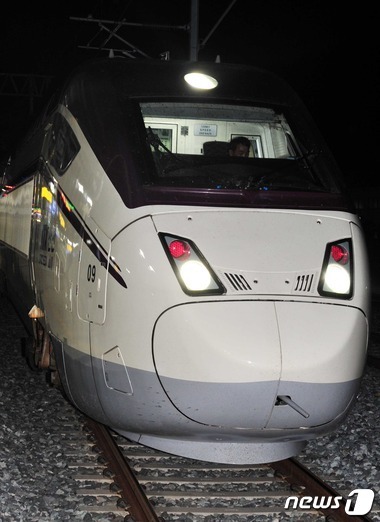 호남선 KTX 개통 한달, 고속버스·항공 울고 KTX 웃고?