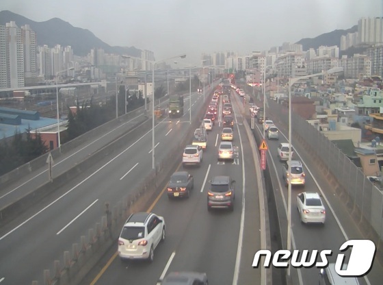 출근시간 꽉막힌 부산 동서고가로 숨통 트이나…진양램프 차단 추진