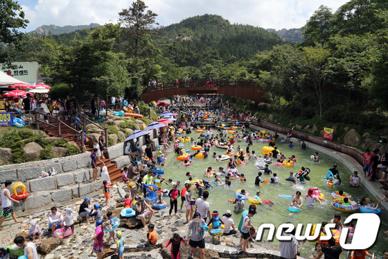 영암군 월출산 기찬랜드에서 더위를 날리세요