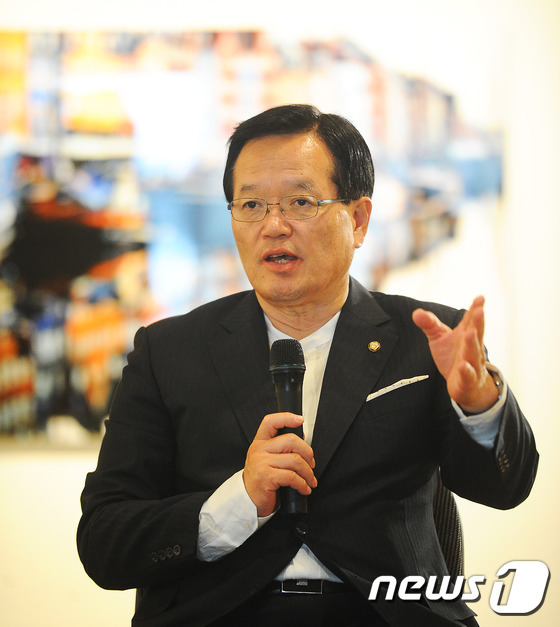 정의화 국회의장, 해운대서 사진 전시회