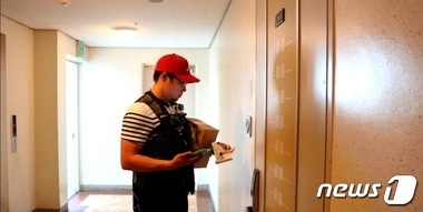 "링거 맞고도 뜁니다"...우리가 모르는 택배기사들의 사투 | 인스티즈