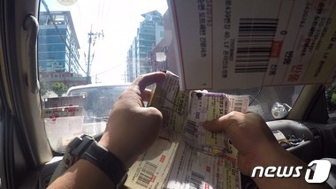 "링거 맞고도 뜁니다"...우리가 모르는 택배기사들의 사투 | 인스티즈