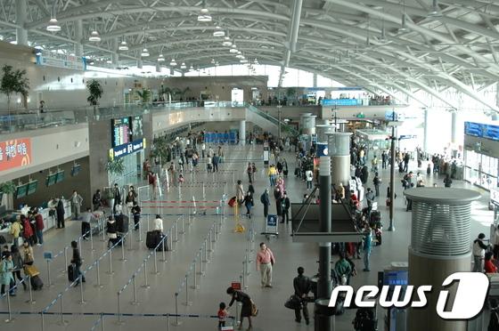 김해국제공항, 2년 연속 연간 이용객 천만명 돌파