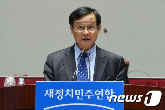 국정교과서 강의하는 조광 교수