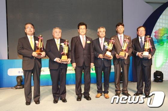 충북도 ‘기업인의 날’ 행사… 풍림푸드 종합대상