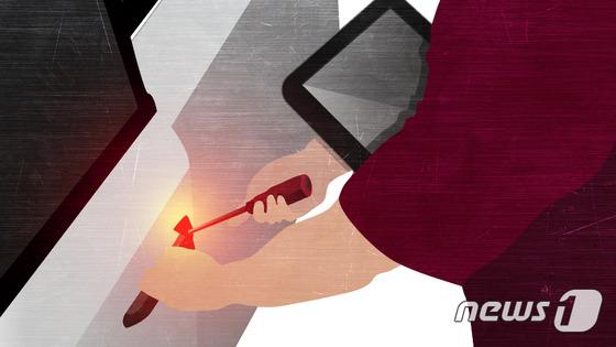 가위로 2초 만에 뚝딱…화물차 내비·블랙박스만 턴 20대男