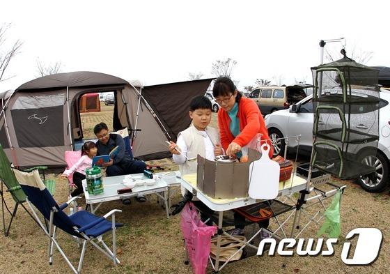 함안군,아라가야 강변레저 체험공원 오토캠핑장 개장