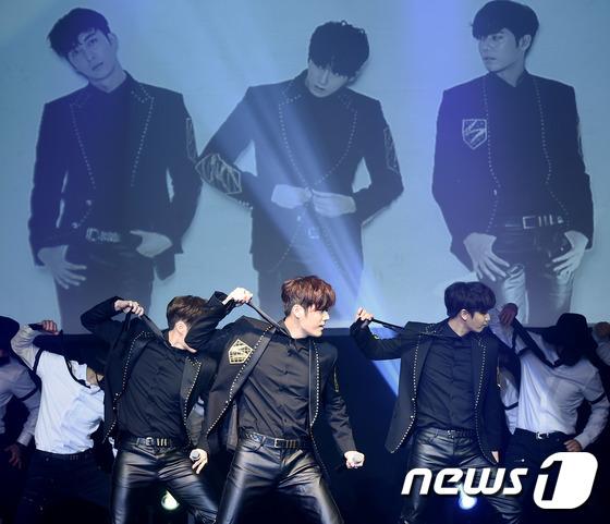 더블에스301, U R MAN 2탄인가