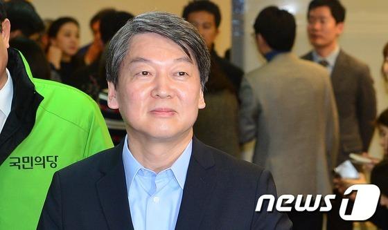 안철수 생각 변화 없다
