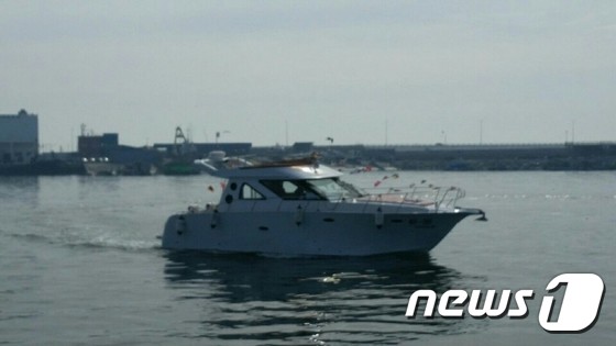 국내 최초 탄소섬유 보트 바다에 띄웠다