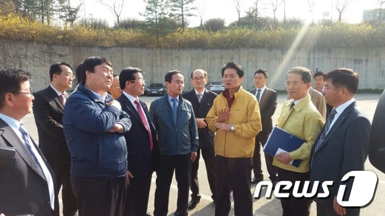 농협중앙회 김병원 회장, 홍성 구제역 방역현장 점검