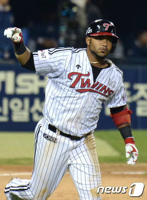 히메네스 승리 향한 3점포
