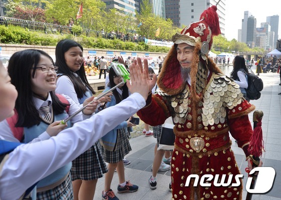 충무공 이순신, 인기 만점